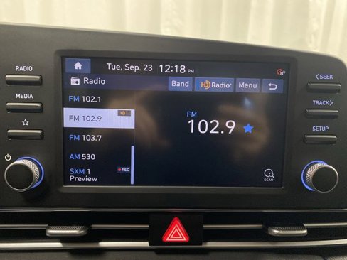 Certified 2022 Hyundai Elantra SEL image 16