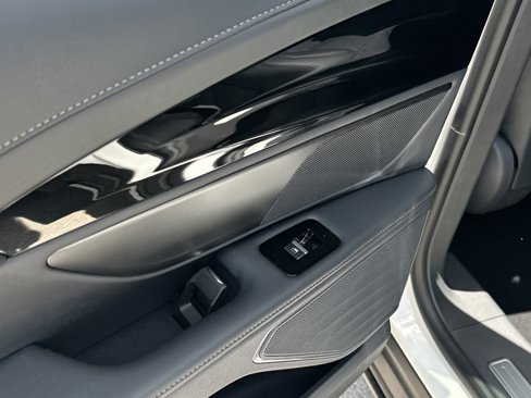 New 2025 Lincoln Nautilus Premier w/ Jet Appearance Package image 12