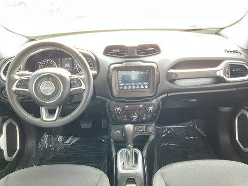 Used 2020 Jeep Renegade Latitude image 9