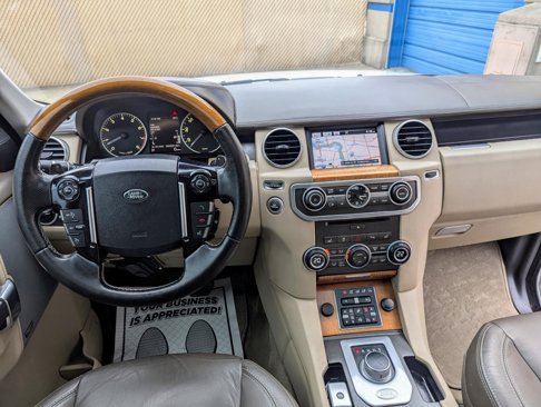 Used 2015 Land Rover LR4 HSE LUX image 13