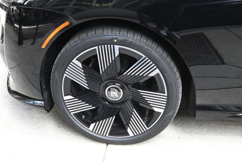 Used 2024 Rolls-Royce Spectre w/ Spectre Launch Package image 20