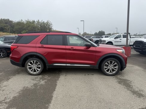 Used 2020 Ford Explorer XLT w/ Equipment Group 202A image 5