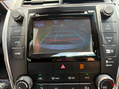 Used 2015 Toyota Camry SE image 14