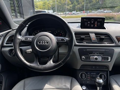 Used 2017 Audi Q3 2.0T Premium Plus w/ Premium Plus Package image 22