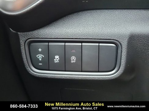 Used 2023 Kia Soul LX w/ LX Technology Package image 23