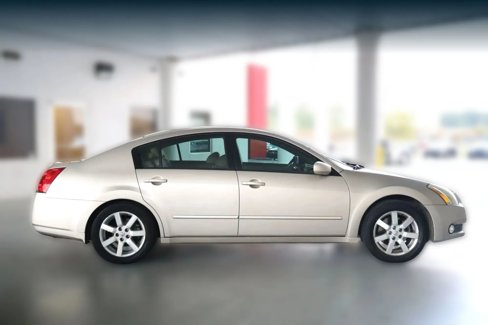 Used 2005 Nissan Maxima 3.5 SL w/ (T05) Navigation System Pkg image 10