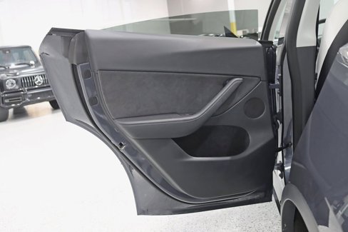 Used 2023 Tesla Model Y Long Range image 33
