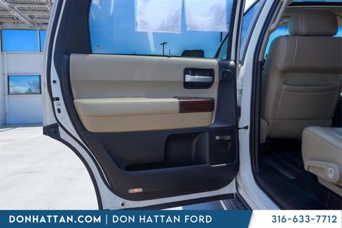 Used 2015 Toyota Sequoia Platinum image 23
