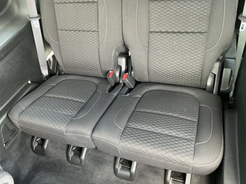 Used 2017 GMC Acadia SLE image 37