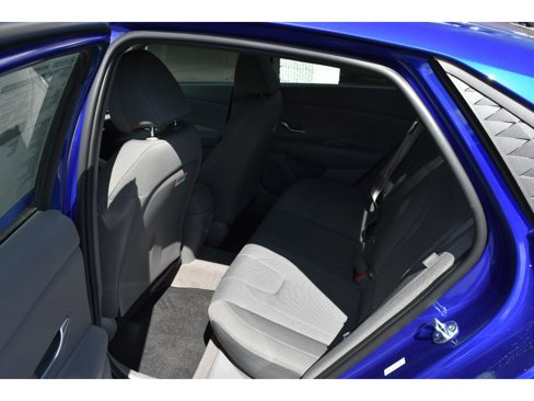 New 2025 Hyundai Elantra SE image 10