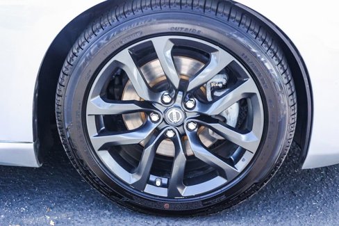 Used 2016 Nissan 370Z Coupe image 18