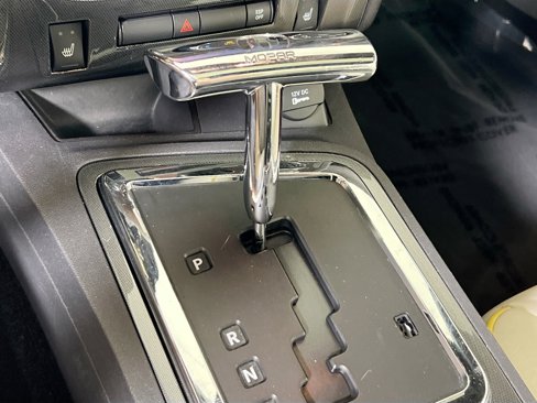Used 2010 Dodge Challenger R/T image 15
