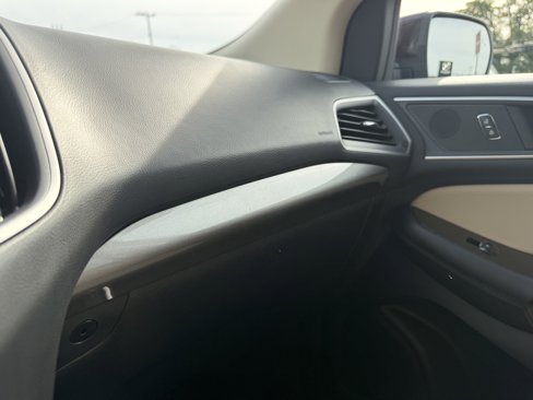 Used 2019 Ford Edge SEL w/ Equipment Group 201A image 28