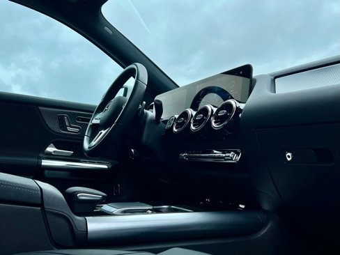 Certified 2022 Mercedes-Benz GLA 250 4MATIC image 10