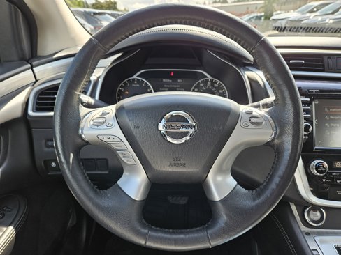 Used 2018 Nissan Murano SV image 19