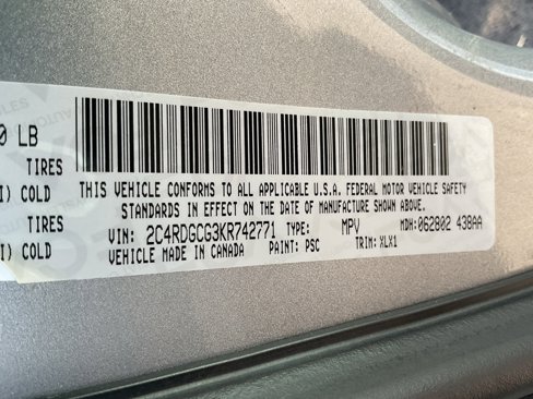 Used 2019 Dodge Grand Caravan SXT image 36