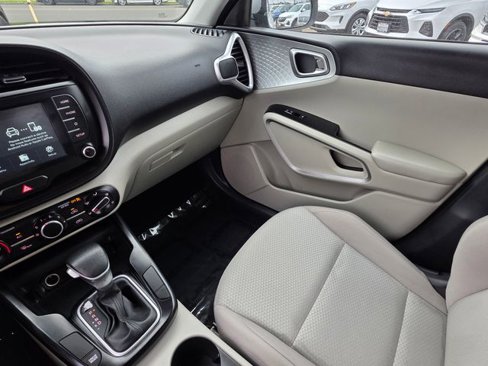 Used 2020 Kia Soul LX image 32