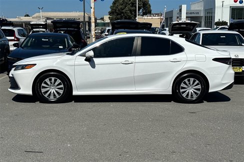 Used 2023 Toyota Camry LE image 6