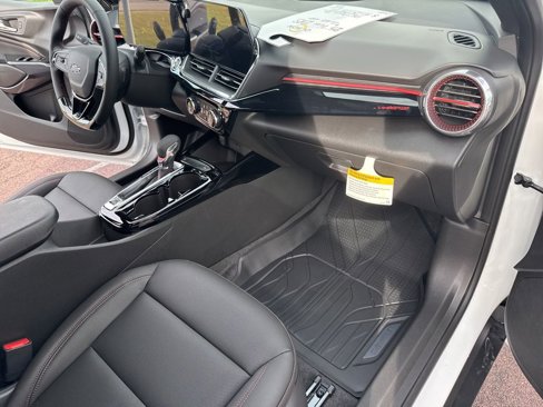 New 2025 Chevrolet Trax RS image 29