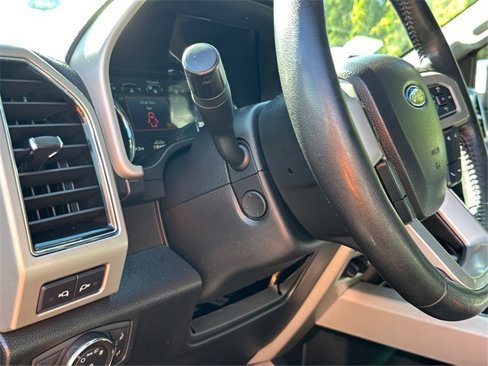 Used 2019 Ford F150 Lariat w/ Equipment Group 502A Luxury image 29