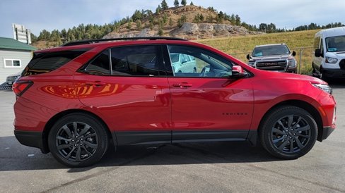 Used 2022 Chevrolet Equinox RS w/ RS Leather Package image 5