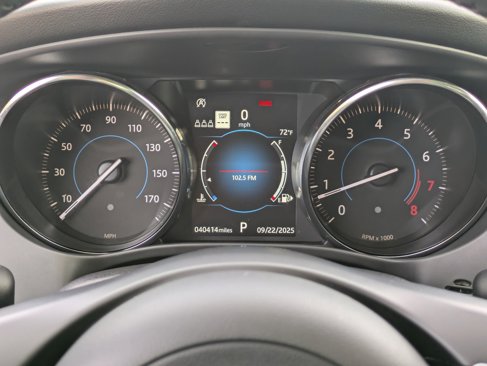 Used 2020 Jaguar F-PACE Premium image 10