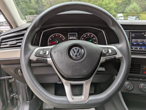 Used 2021 Volkswagen Jetta S image 9