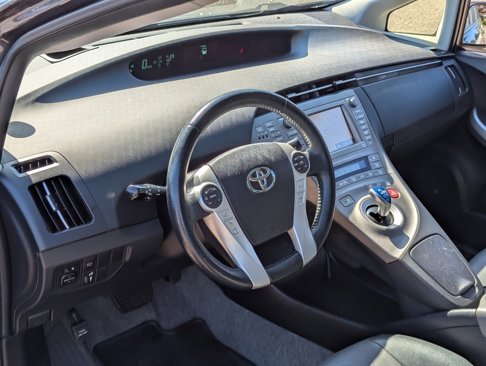 Used 2014 Toyota Prius Five image 13