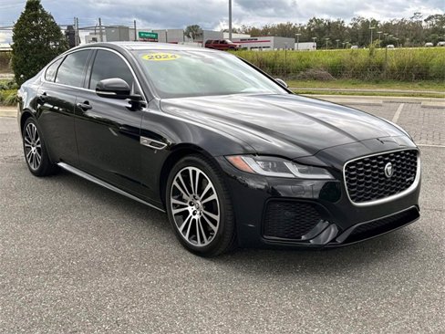 New 2024 Jaguar XF R-Dynamic SE image 9