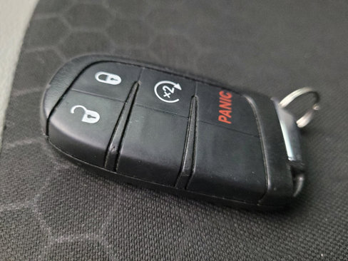 Used 2018 Jeep Compass Latitude w/ Popular Equipment Group image 32