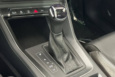 Used 2022 Audi Q3 2.0T Premium w/ Black Optic Sport Package image 25