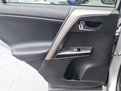 Used 2016 Toyota RAV4 Limited image 23