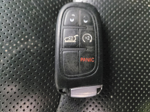 Used 2019 Jeep Cherokee Limited image 32