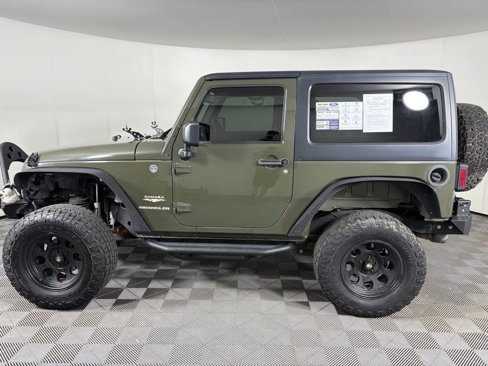 Used 2015 Jeep Wrangler Sahara w/ Connectivity Group image 4