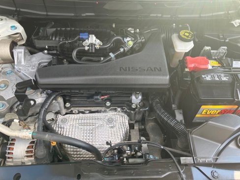 Used 2017 Nissan Rogue SV w/ SV Premium Package image 16