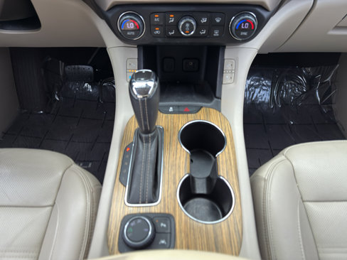 Used 2019 GMC Acadia Denali w/ Technology Package image 28