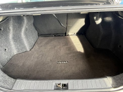 Used 2023 Nissan Versa SV image 29