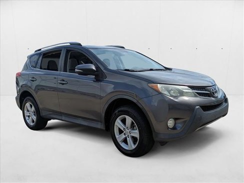 Used 2014 Toyota RAV4 XLE image 3