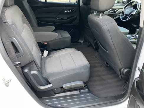 Used 2020 Chevrolet Traverse LT image 16
