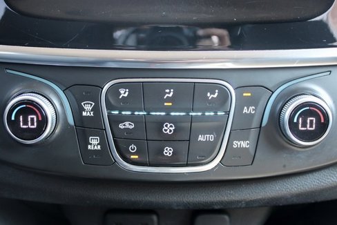 Used 2020 Chevrolet Traverse LS image 20