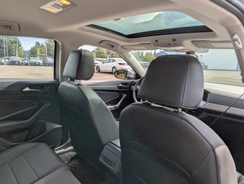 Certified 2021 Volkswagen Jetta SE w/ SE Cold Weather Package image 28