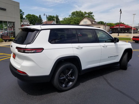 Certified 2022 Jeep Grand Cherokee L Laredo image 7