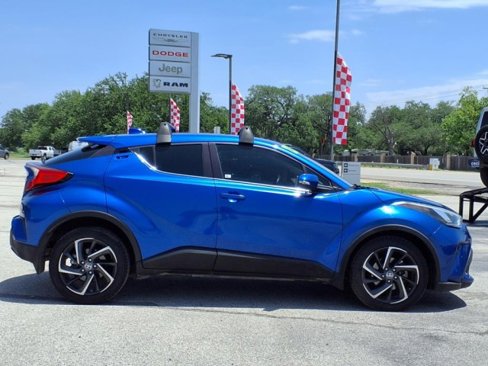 Used 2022 Toyota C-HR Limited image 2