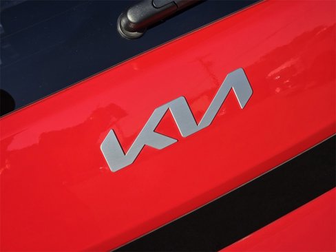 Certified 2024 Kia Soul LX image 9