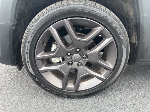 Used 2021 Jeep Renegade Latitude image 34