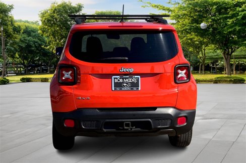 Used 2017 Jeep Renegade Latitude w/ Cold Weather Group image 5