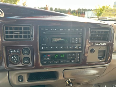 Used 2003 Ford Excursion Eddie Bauer image 22