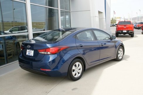 Used 2016 Hyundai Elantra SE image 4