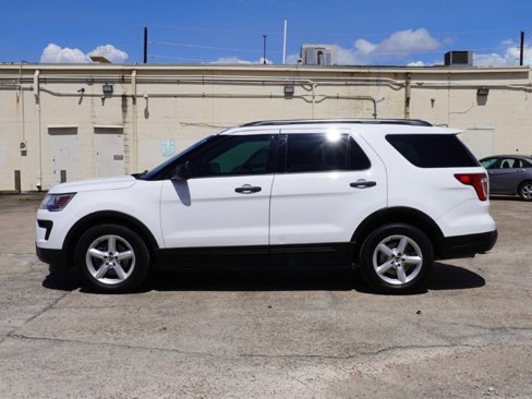 Used 2019 Ford Explorer FWD image 2