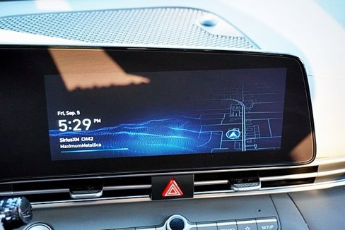Certified 2024 Hyundai Elantra SEL image 23
